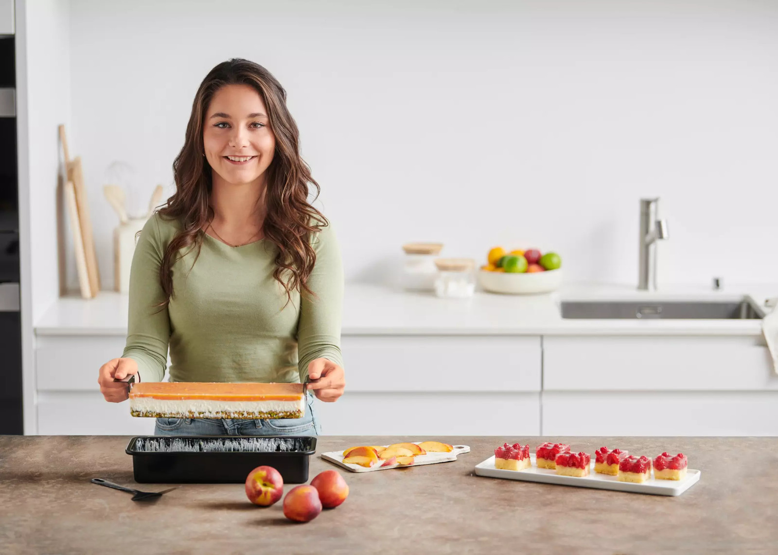 BETTY BOSSI Backbuch Cremige Schnitten Rezeptbuch Dessertbuch + Backform - Bild 2 von 6