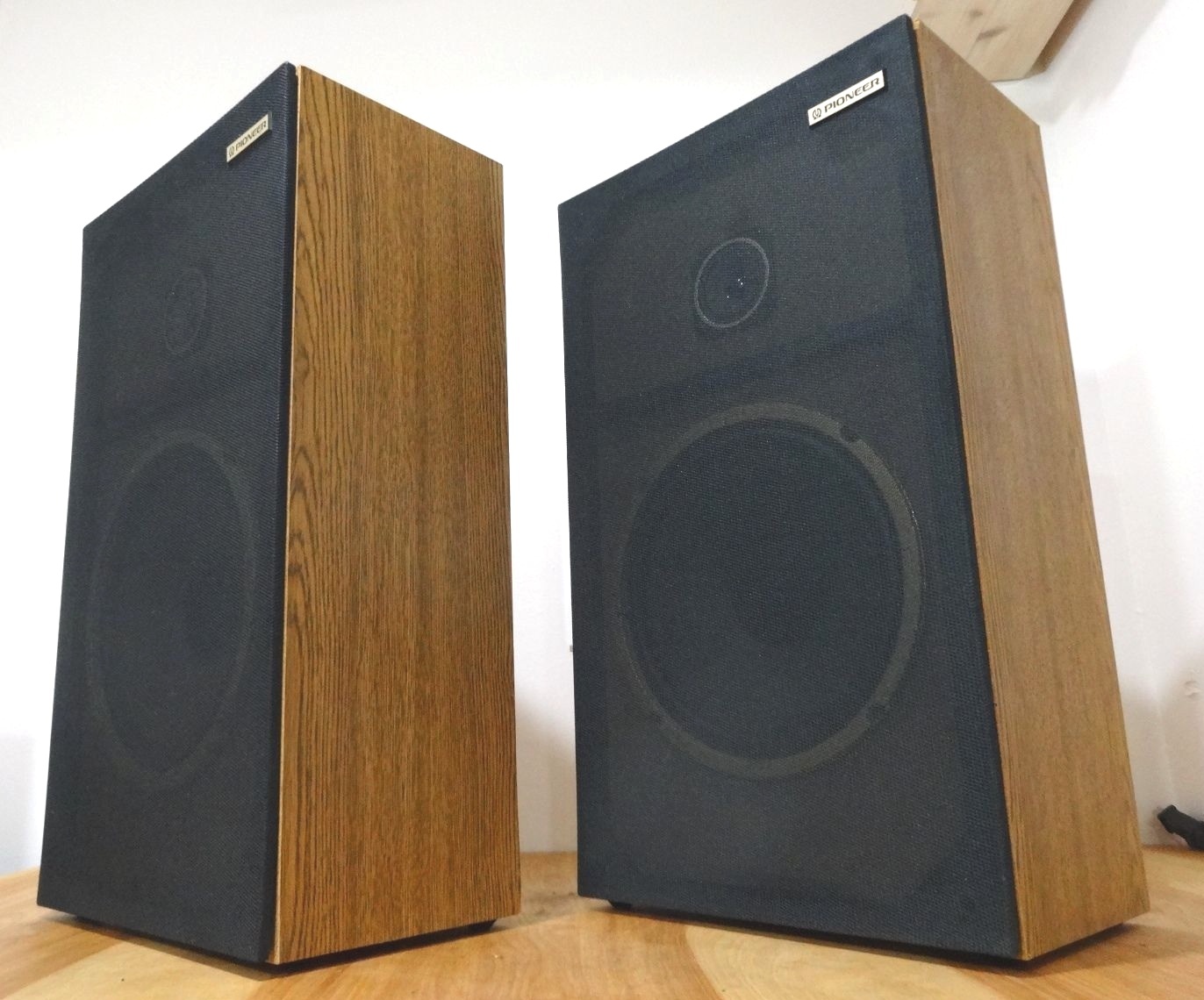 Vintage Pioneer Stereo Speakers 2 Way Large Bookshelf Or