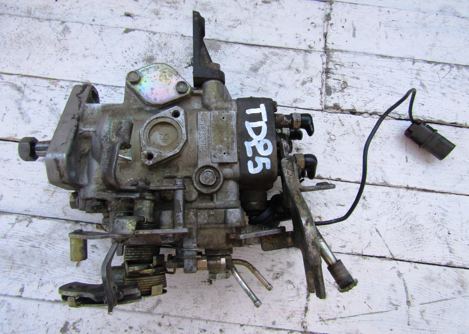 Nissan Engine TD25 2,5cc 8V diesel pump Zexel 104640-7470 Nissan Engine TD25 2,5cc 8V diesel pump Zexel 104640-7470