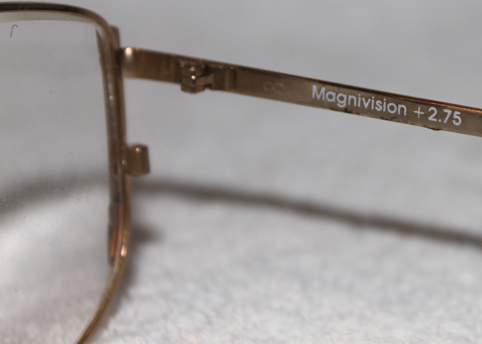 VINTAGE WOMENS LADIES MAGNAVISION METAL FRAME GOLD COLOR EYEGLASSES FRAMES