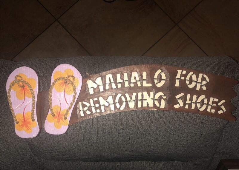 Hand Carved 3D Painted Wood Sign Plaque Mahalo For Removing Shoes Red Flip Flops
