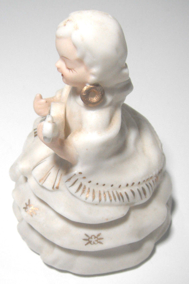 Norcrest Japan Porcelain Lady Figurine Playing Guitar Lute Vintage F 617