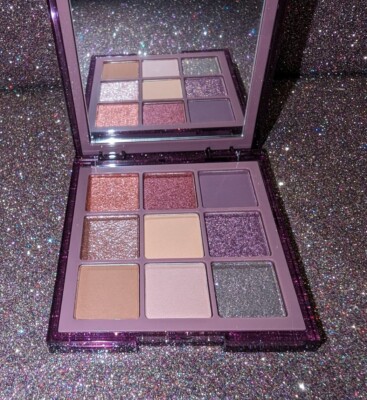 Purple Haze Obsessions Eyeshadow Palette HUDA BEAUTY