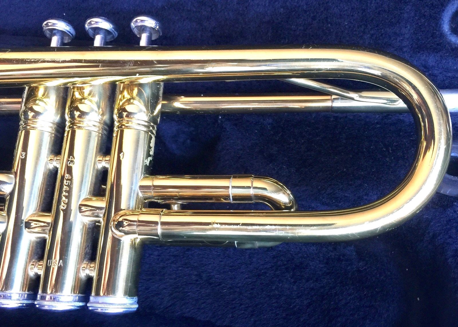EXCELLENT KING 600 USA BRASS TRUMPET WITH BENGE 7c MOUTHPIECE & KING HARD CASE