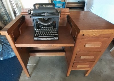 1900 1950 Typewriter Desk Vatican [ 285 x 400 Pixel ]