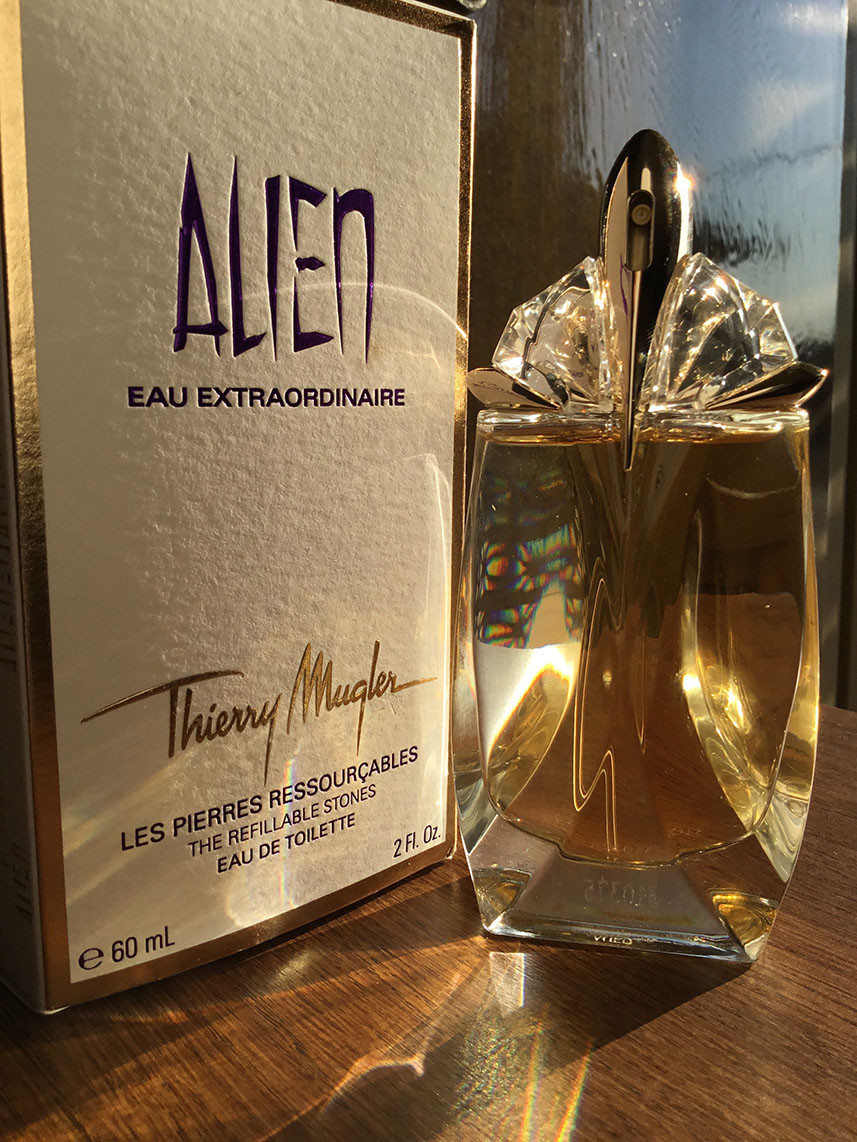 Alien Eau Extraordinaire by Thierry Mugler 2.0 Fl oz EDT