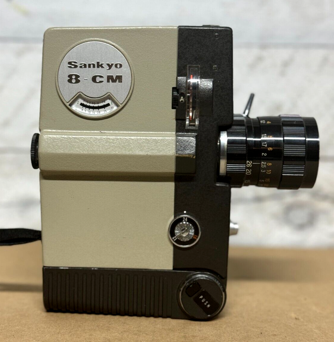 VINTAGE 1960s Sankyo 8-CM VIDEO CAMERA MICRO ZOOM f/1.7 10