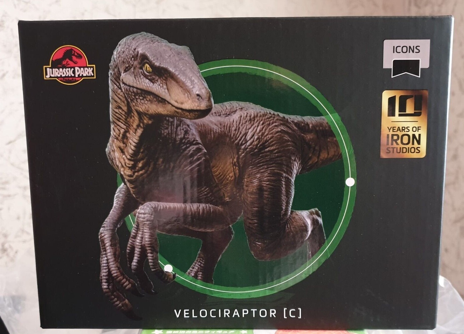 Jurassic World Icons Statue Velociraptor C 7 cm Iron Studios