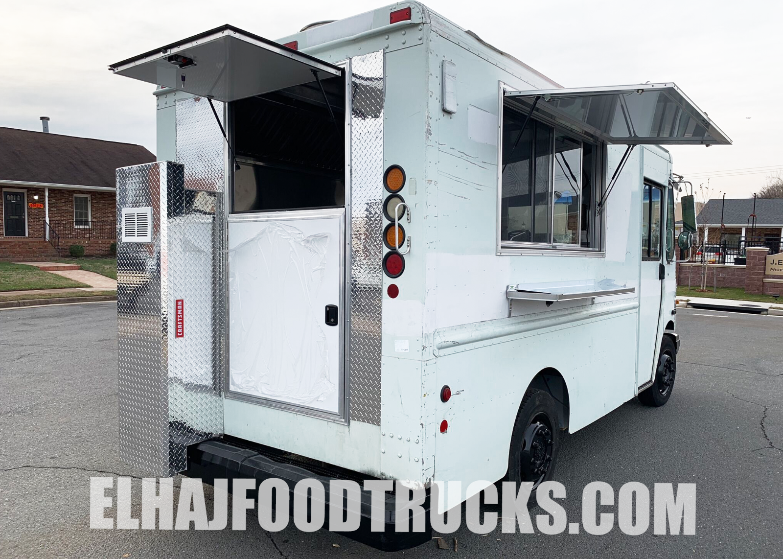 BRAND NEW FOOD TRUCK FOR SALE