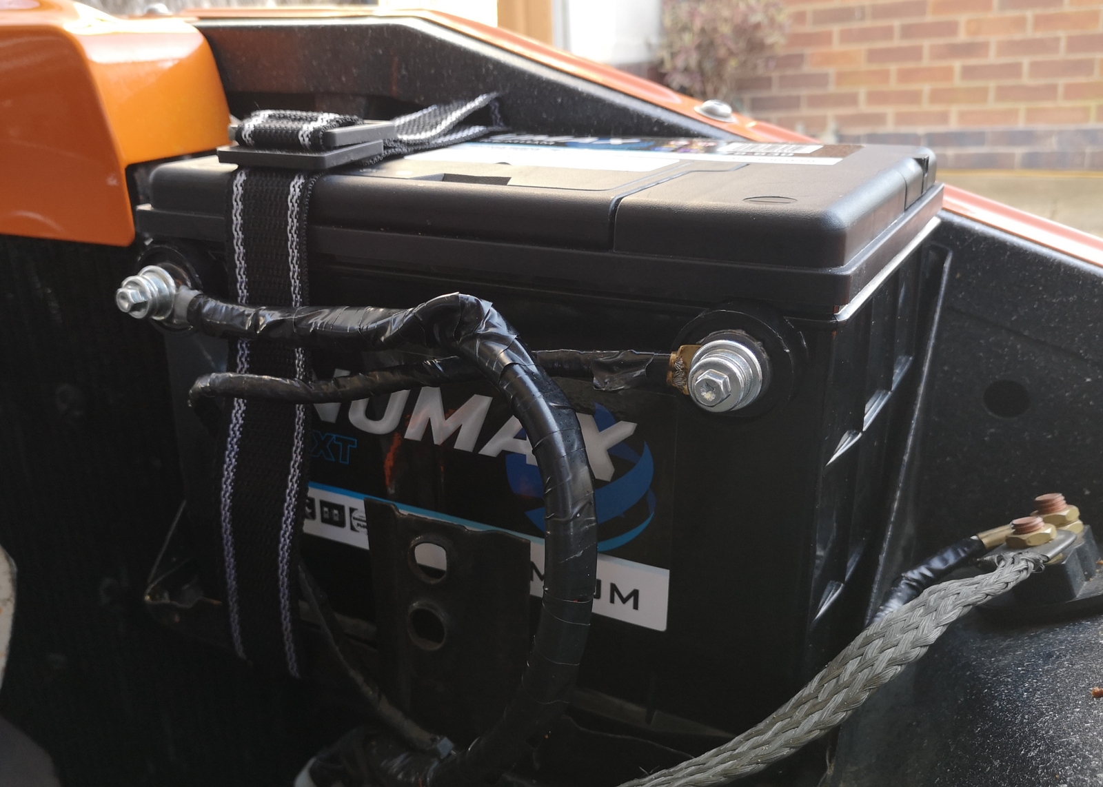 7570 Numax Side Terminal Car Battery 12V 70AH eBay