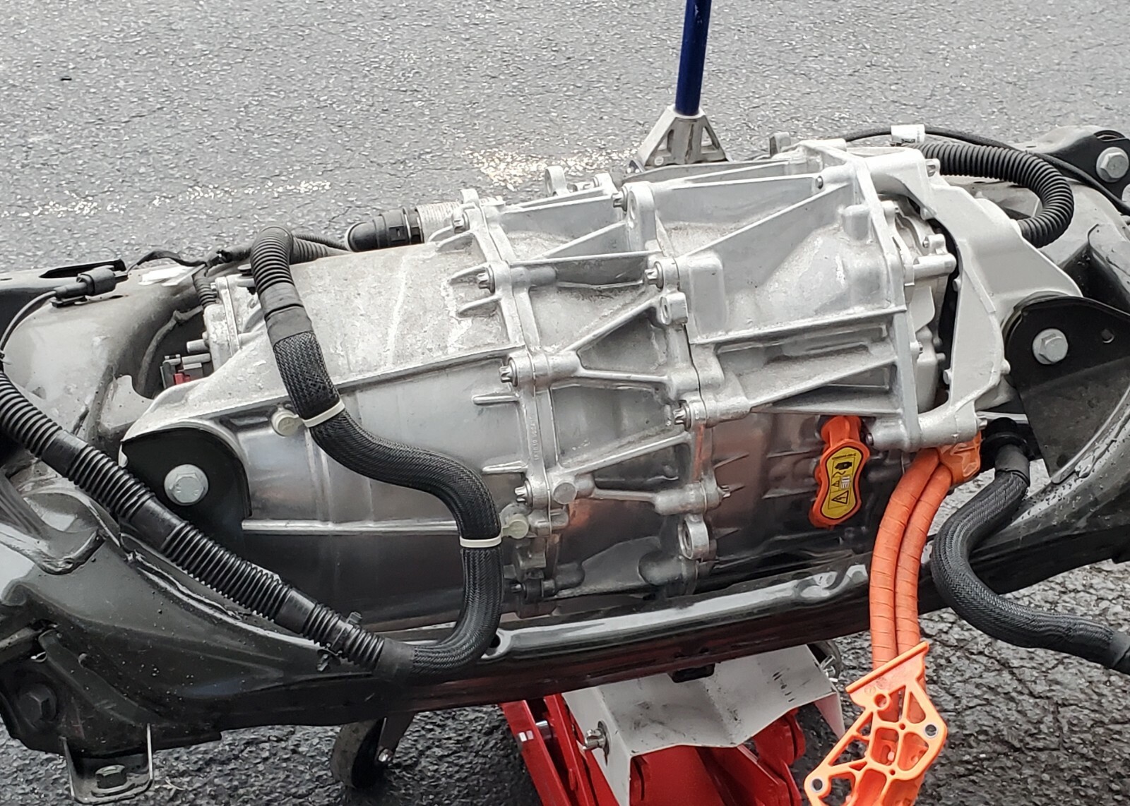 Tesla Model 3 Rear Drive Unit Inverter Motor Complete OEM 112099000Gの