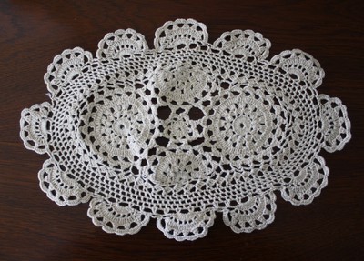 SET OF 4 ANTIQUE CROCHET BEIGE DOILIES 10 1/2