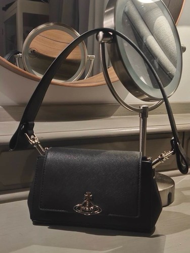 ショルダーバッグ・ポシェット VIVIENNE WESTWOOD MEDIUM BLACK SMOOTH SHOULDER BAG HAZEL 28205965_57699133_600.jpg