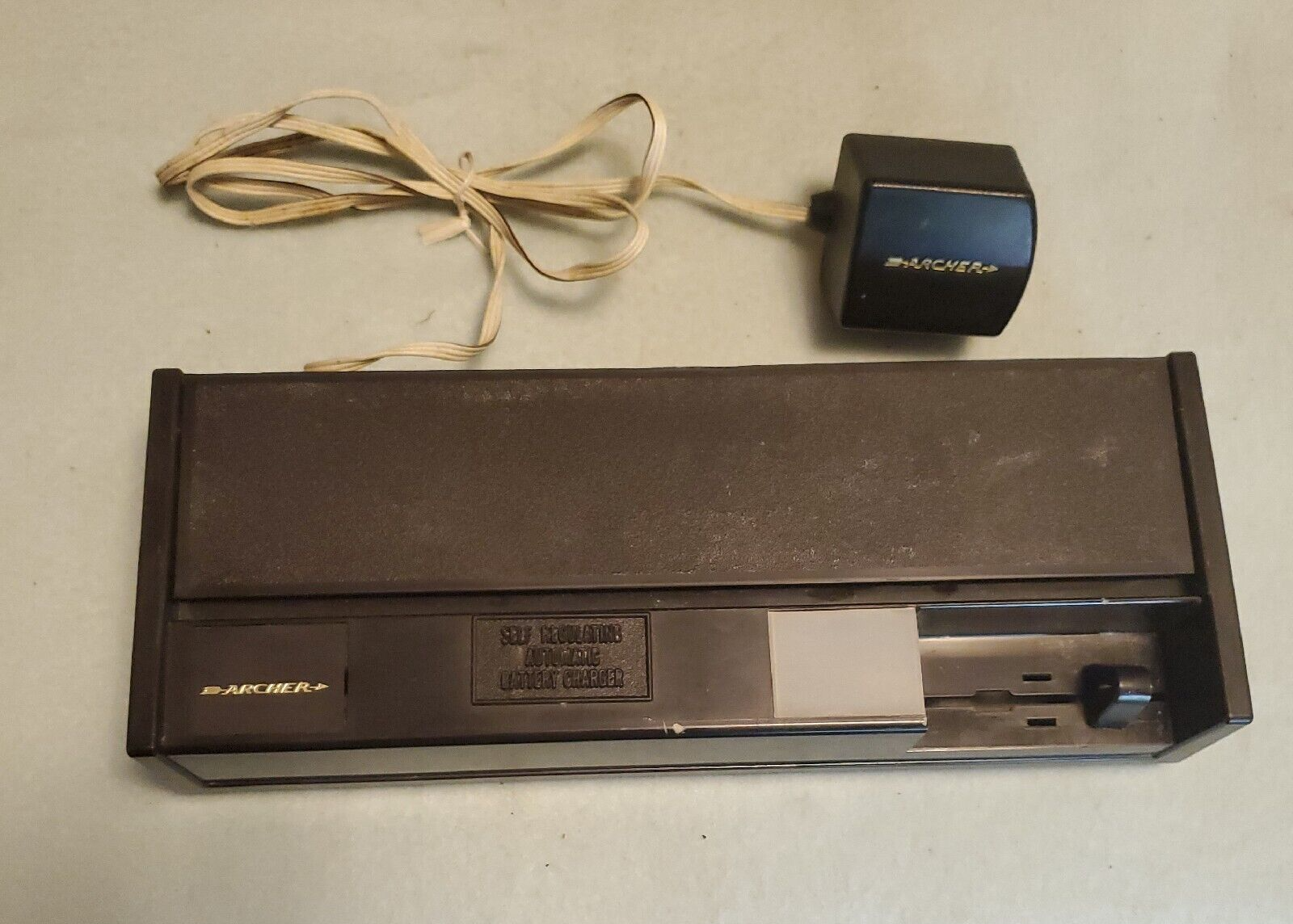 Vintage Archer Self Regulating Automatic Battery Charger Radio Shack PNC 13-A