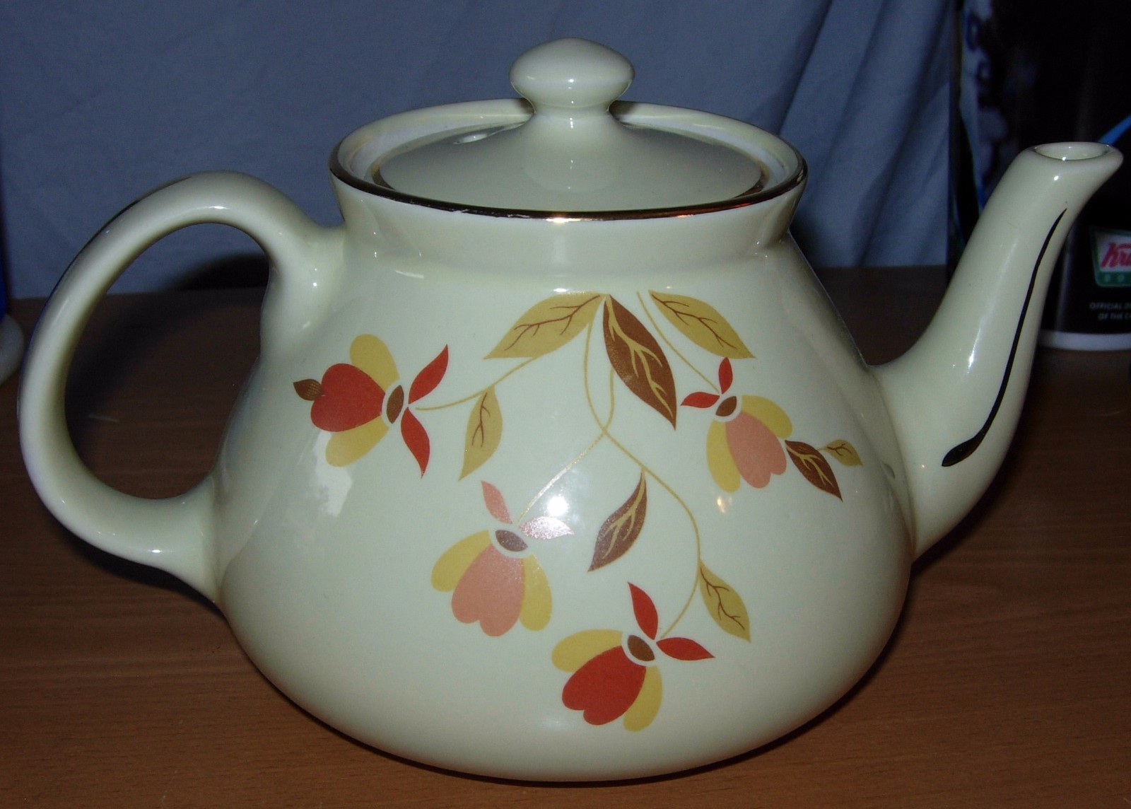 1 - 4 CUP MINI NEW YORK TEAPOT AND LID IN AUTUMN LEAF BY HALL - AUTUMN LEAF CLUB