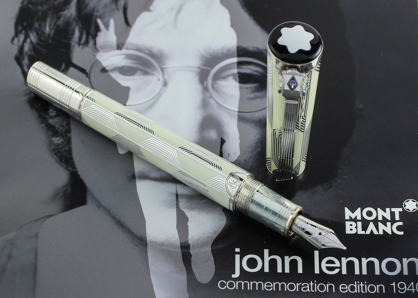 超希少新品未使用　ジョンレノンスペシャルエディション　John Lenon 超希少新品未使用ジョンレノンスペシャルエディションJohn Lenon