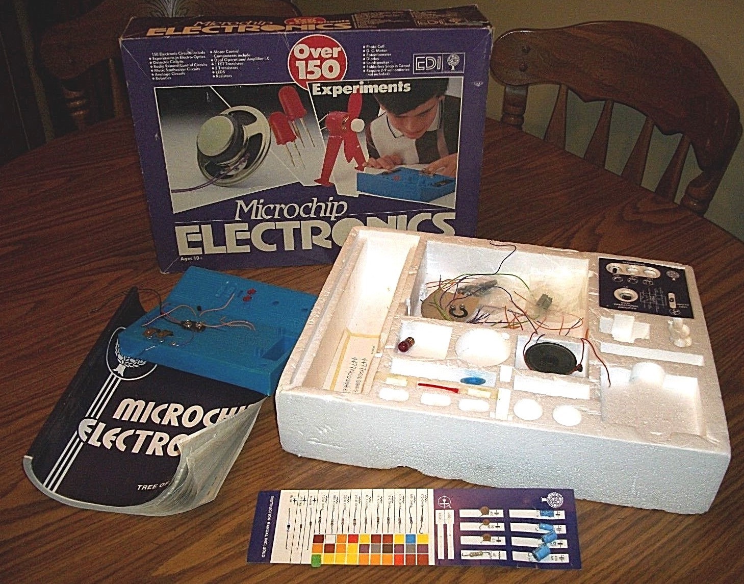 Vintage Tree of Knowledge EDI Microchip Electronics 150+ Science Fair Projects