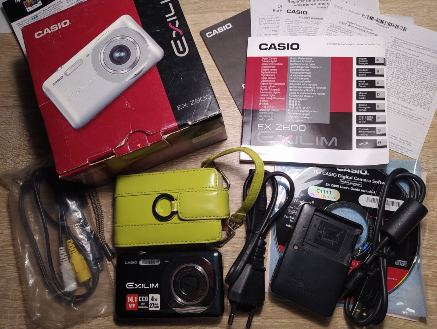 Doraemon’sBell × CASIO EXILIM EX-Z800 CASIO EXILIM EX-Z800 14.1MP Compact Digital Camera Peach