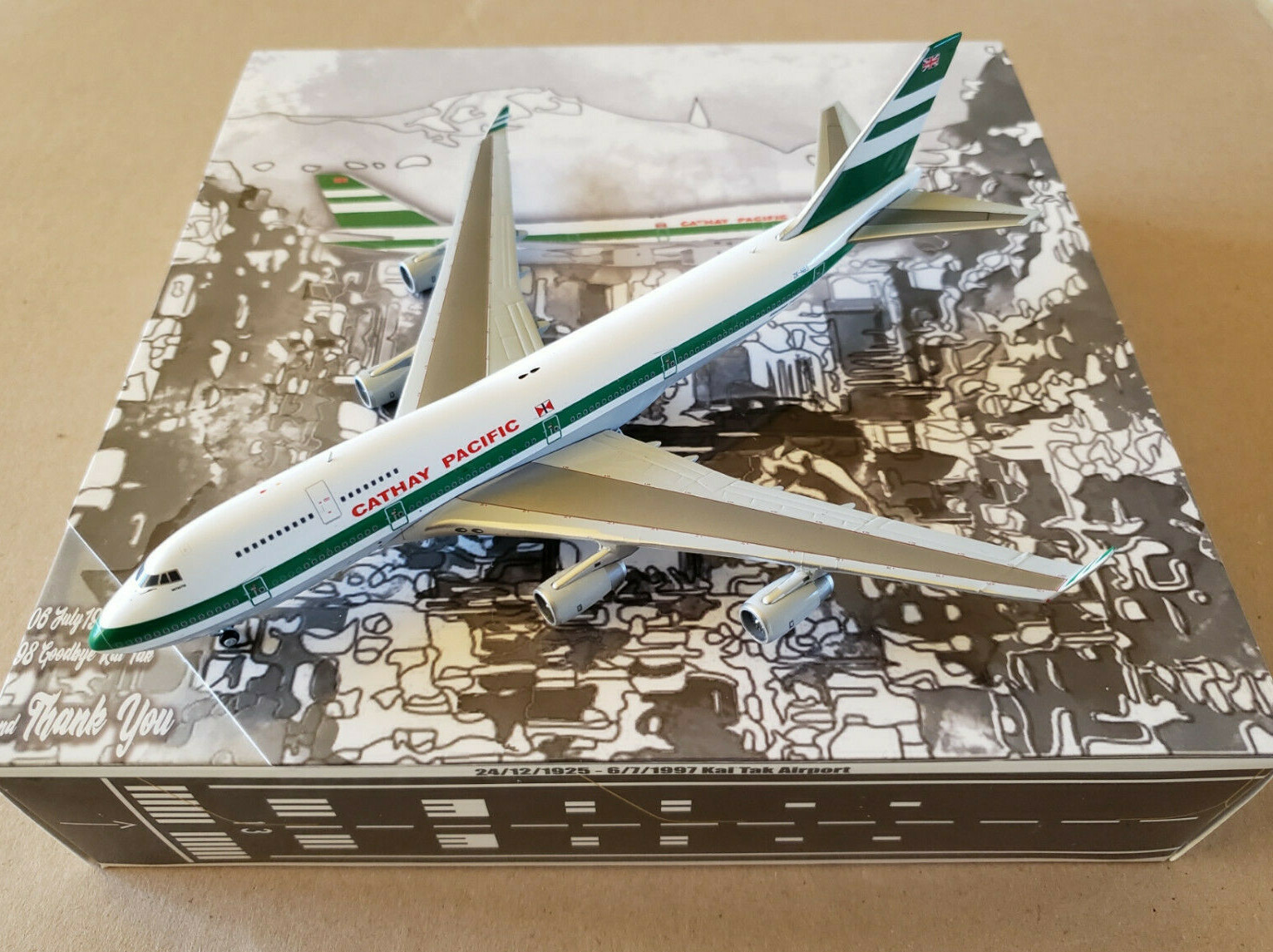 ジャンク品  B747 1/400 1/400 Boeing 747-400 Cathay Pacific ZK-NBS Kai Tak Wings