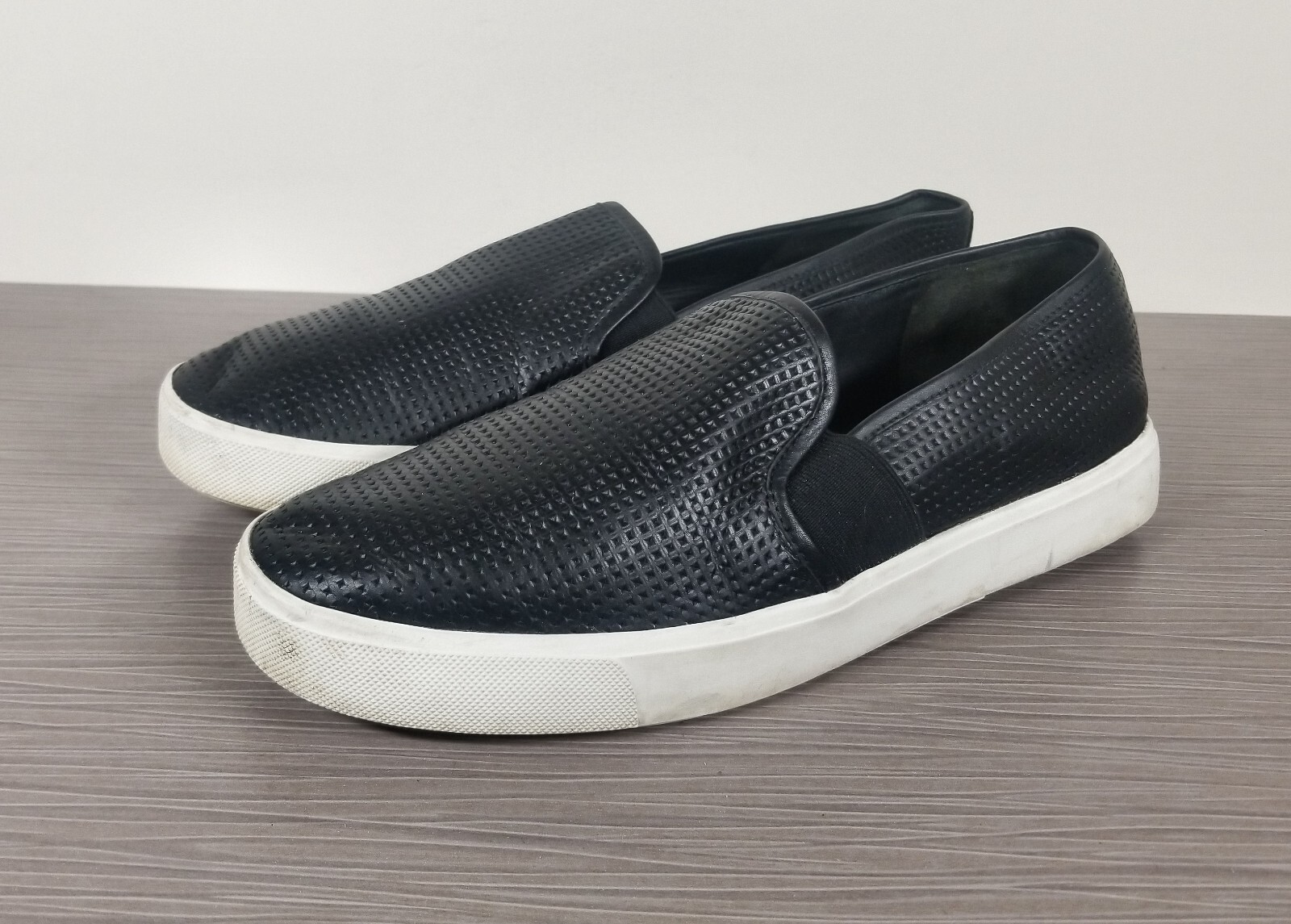 Vince Blair 5 Slip-On Sneaker, Black Leather, Womens Size 8.5 M / 38.5