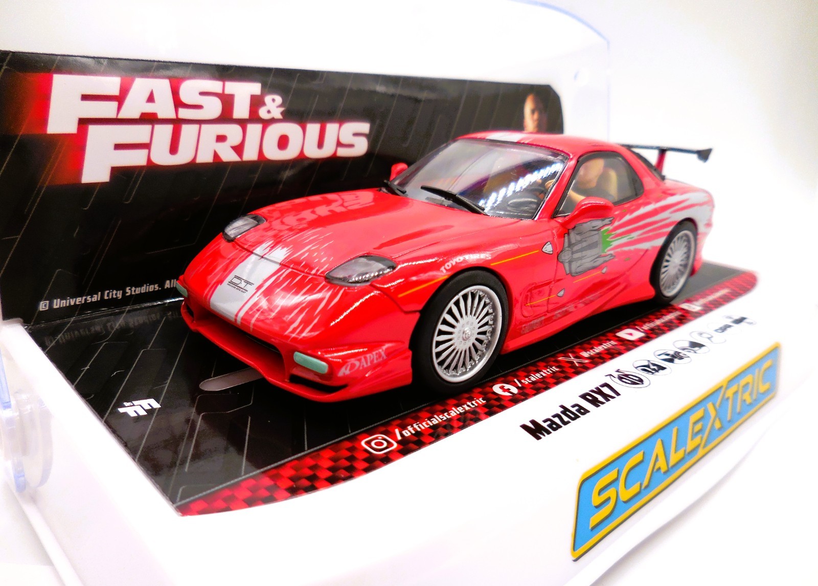 タイムセールマツダRX7 1994 赤 1/18 LS-COLLECTIBLES 1994 Mazda RX7 FDRS, Vintage Red 1:18 Diecast – Fast Lane