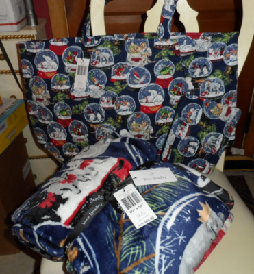 Vera Bradley Grand Tote and plush throw blanket in Snow Globe