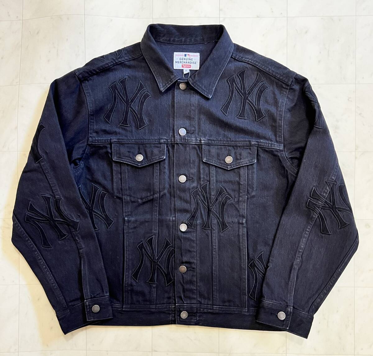 Supreme New York Yankees Denim Trucker Jacket Washed Black Supreme New York Yankees Denim Trucker Jacket Washed Black