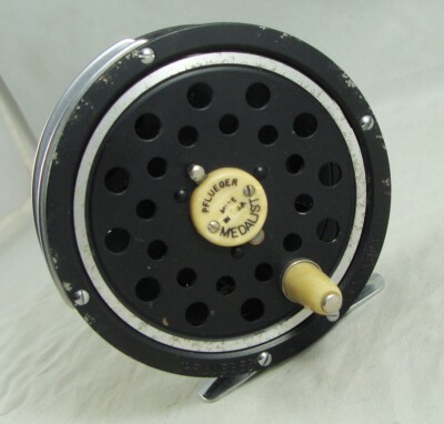 Old Vintage PFLUEGER MEDALIST No. 1495 DA Single Action Fly Reel