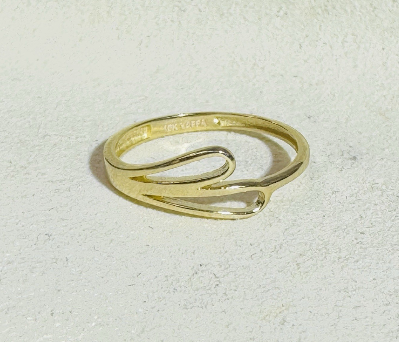 Solid 10K Yellow Gold Abstract Swirl Band Ring Size 6 | eBay