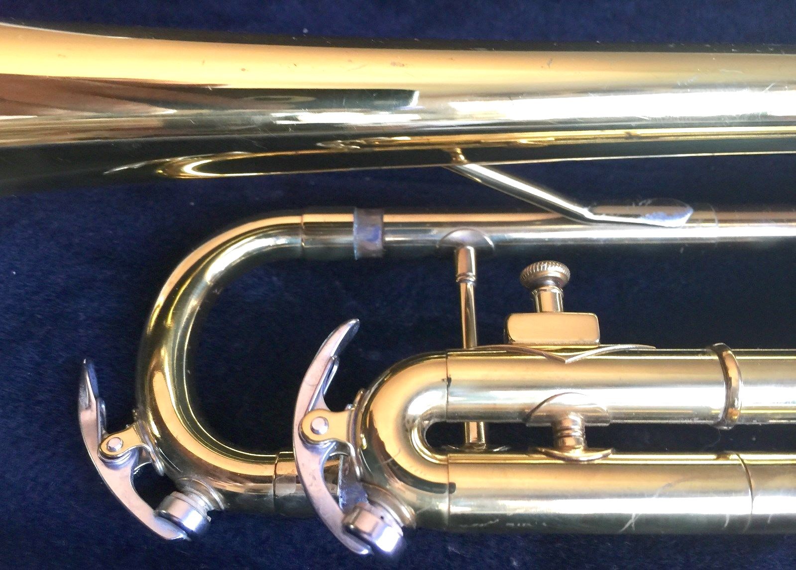 EXCELLENT KING 600 USA BRASS TRUMPET WITH BENGE 7c MOUTHPIECE & KING HARD CASE