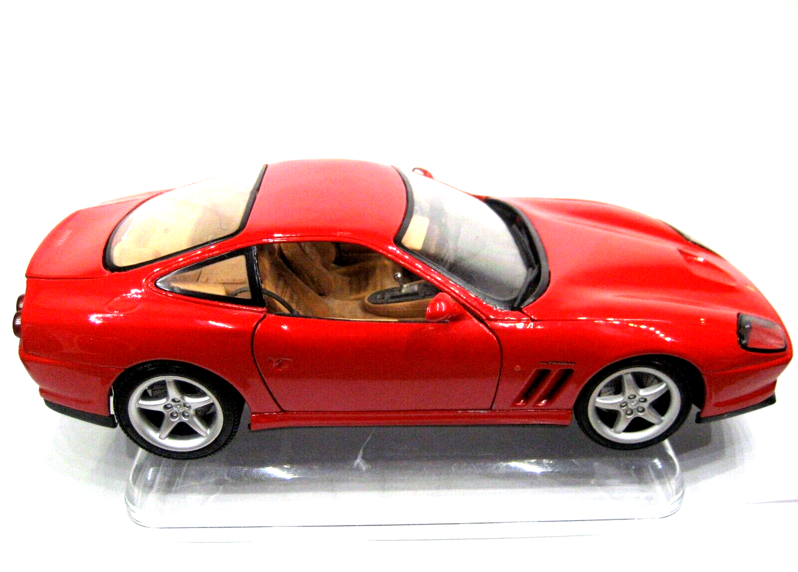 1/18 フェラーリ Ferrari 550 マラネロ 1996 中古 ミニカー 1996 Ferrari 550 Maranello Diecast Model 1:18 Scale Red