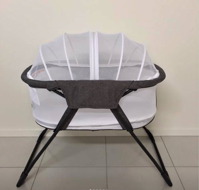 maya travel bassinet