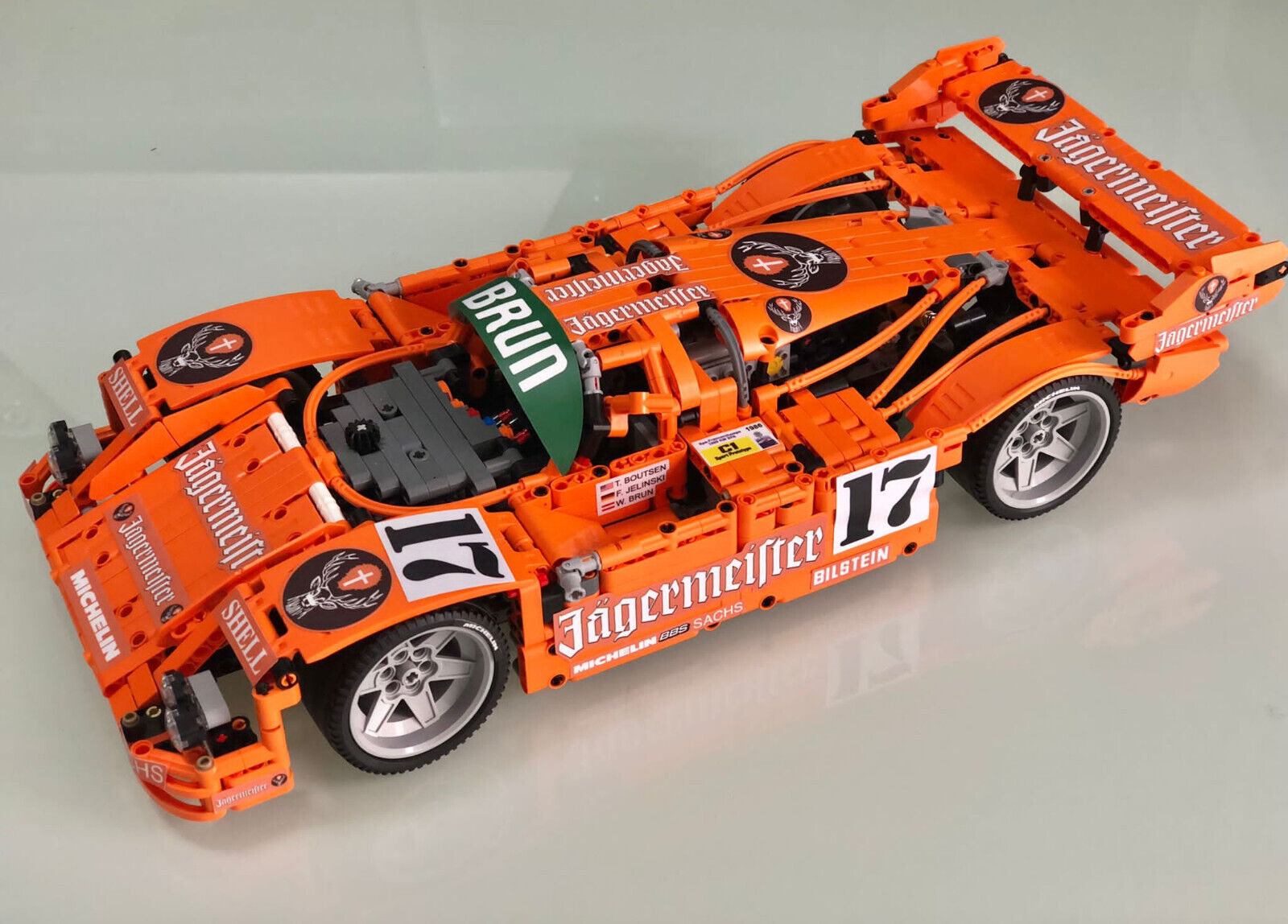 PORSCHE - 962 JAGERMEISTER N 17 WINNER kit 1/8 scale brick PORSCHE - 962 JAGERMEISTER N 17 WINNER kit 1/8 scale brick