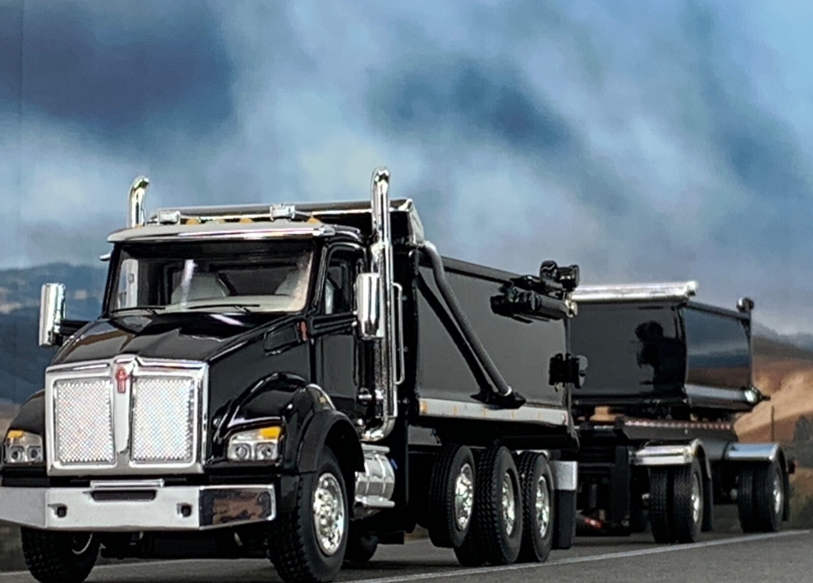 DCP トレーラー ミニカー 1/64 2022 DCP 1:64 *LIME GREEN & BLACK* Kenworth T880 Rogue Dump