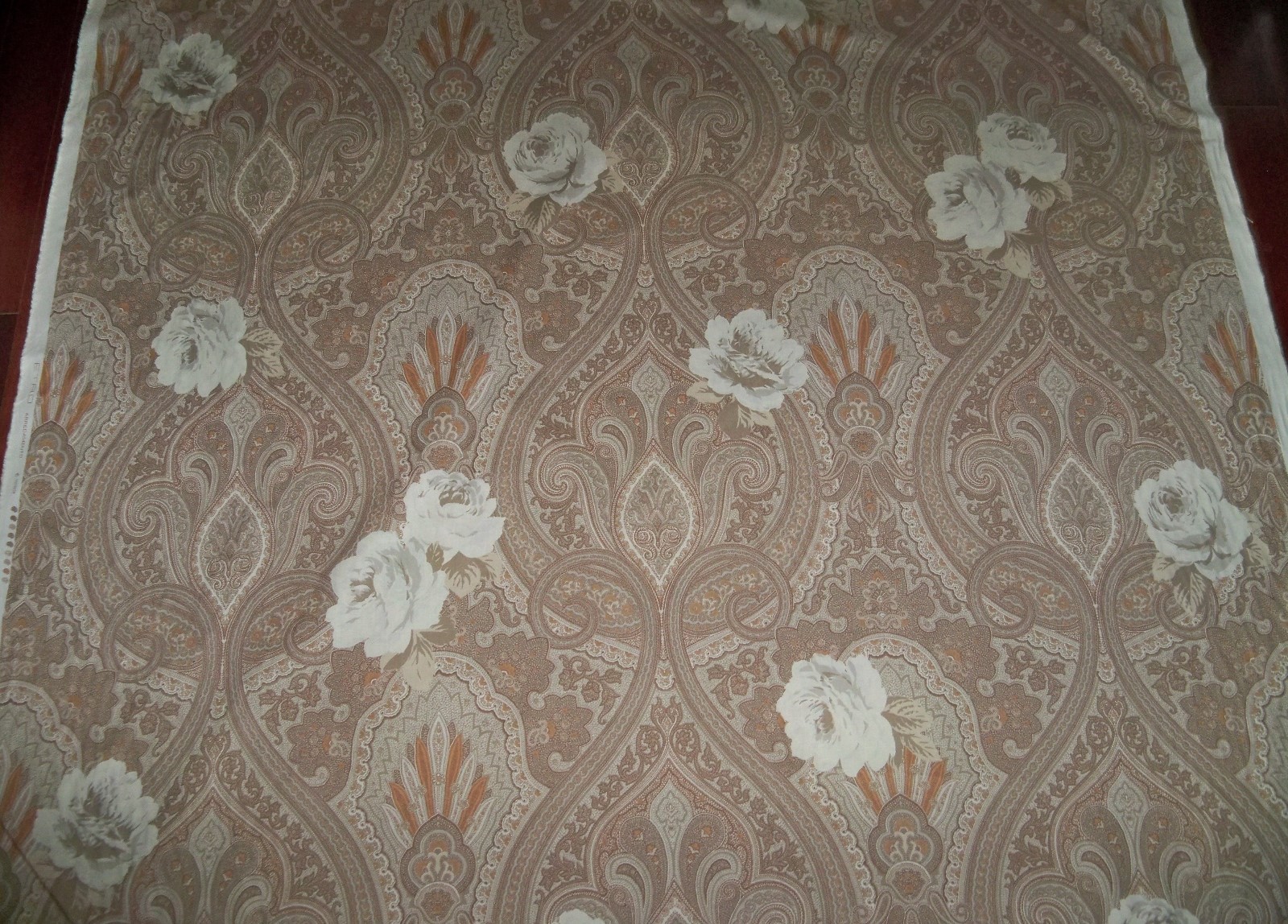 CLARENCE HOUSE  VINTAGE ETRO PAISLEY & ROSES COTTON FABRIC 3.5 YARD REMNANT