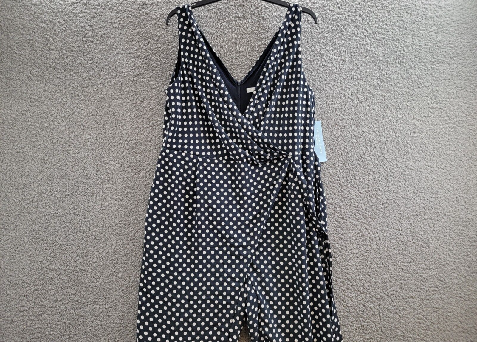 London Times Plus Polka-Dot Crepe Jumpsuit Women's 16W Navy/White Surplice Neck - Picture 3 of 17
