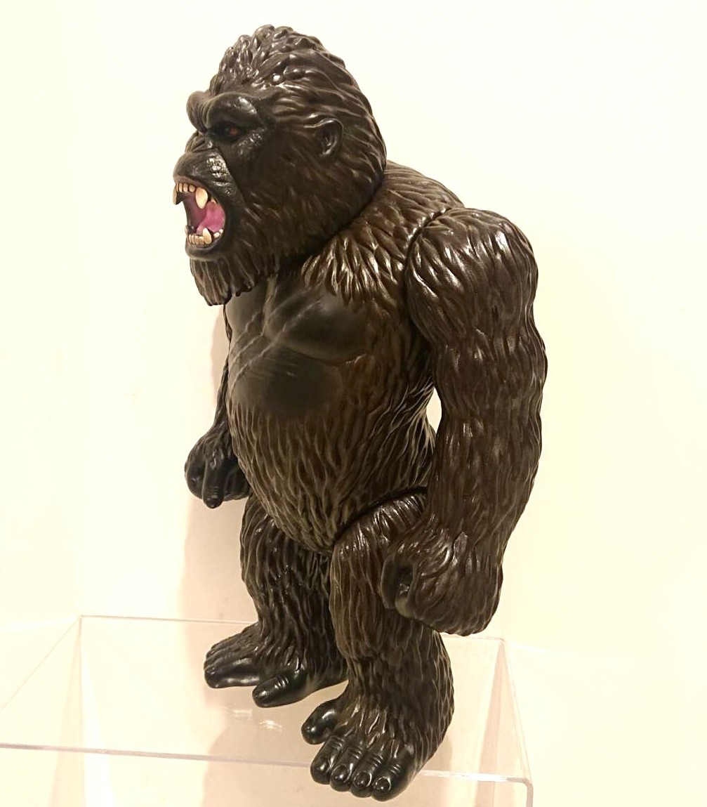 One up KONG KONG ソフビ ベーシック Medicomtoy HxS KONG from Godzilla vs. Kong Black Molding