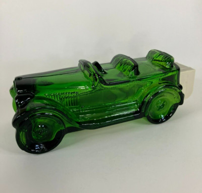Avon Maxwell  23 Deep Woods After Shave green glass car shaped bottle vintage