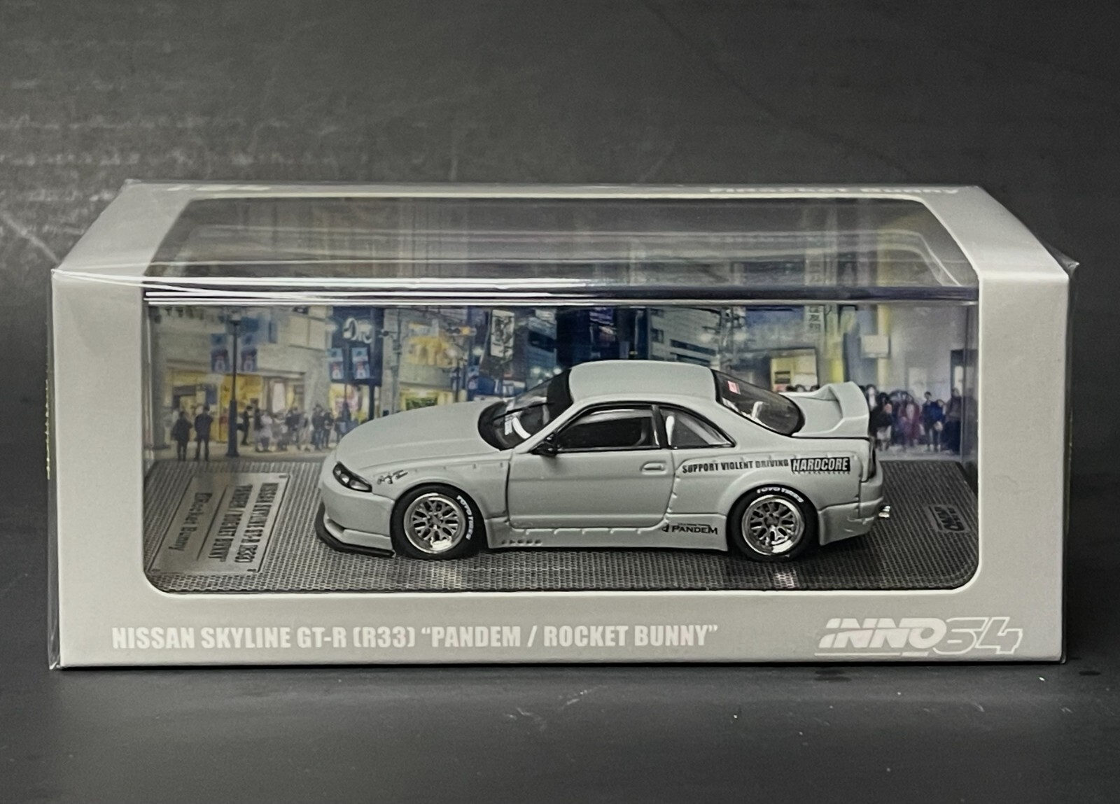 おっちー　INNO64 イノモデル パンデム GT-R INNO 1/64 Nissan スカイライン GT-R (R33) Pandem/Rocket Bunny