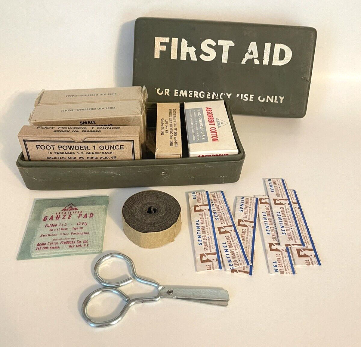 Vintage WWII Era Army First Aid Plastic Box w/ Original