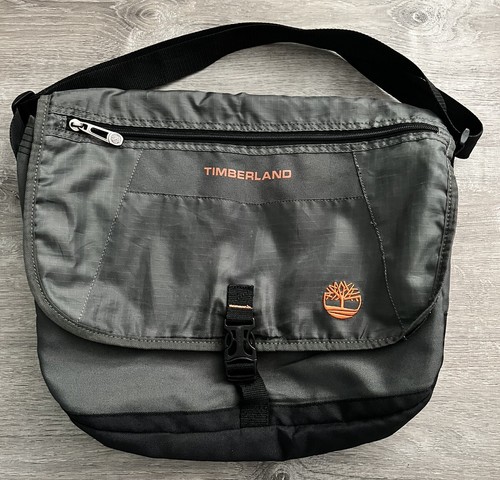 Timberland Medium Laptop Messenger Bag新品 Timberland Medium Laptop Messenger Bag新品