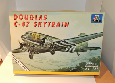 Italeri DOUGLAS C-47 SKYTRAIN 127 in Open Box 1:72 scale