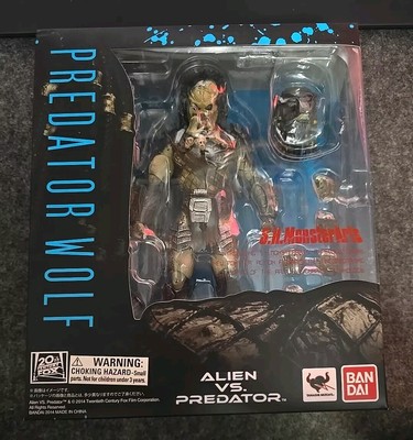 S.H. MONSTERARTS Predator Wolf (Blue) AVP NIB Bandai