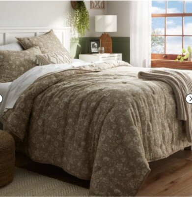 King  Floral Print Trad Cotton Voile Lofty Quilt Threshold
