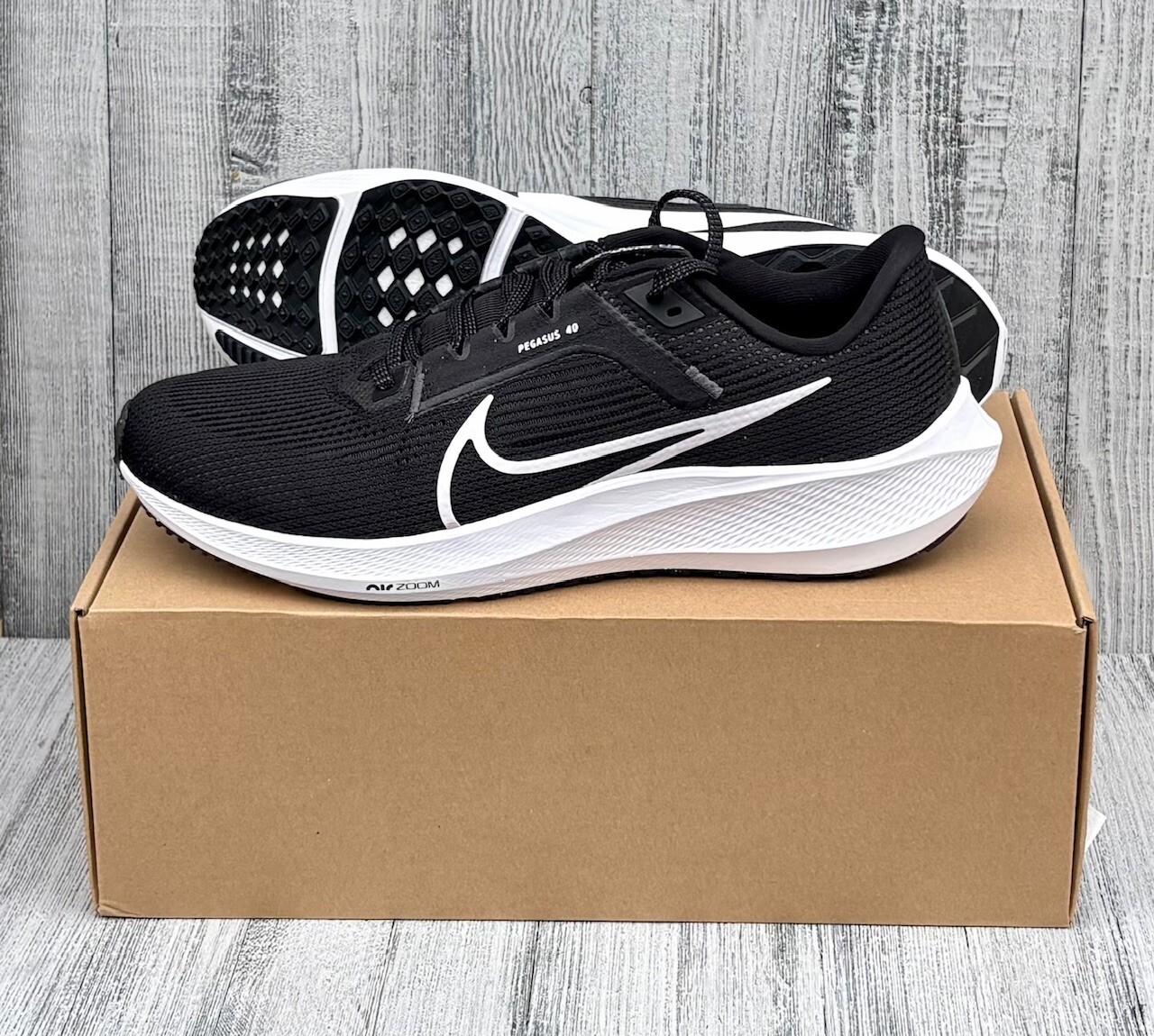 MENS NIKE AIR ZOOM PEGASUS 40 RUNNING SHOES / SIZE 12 /BLACK