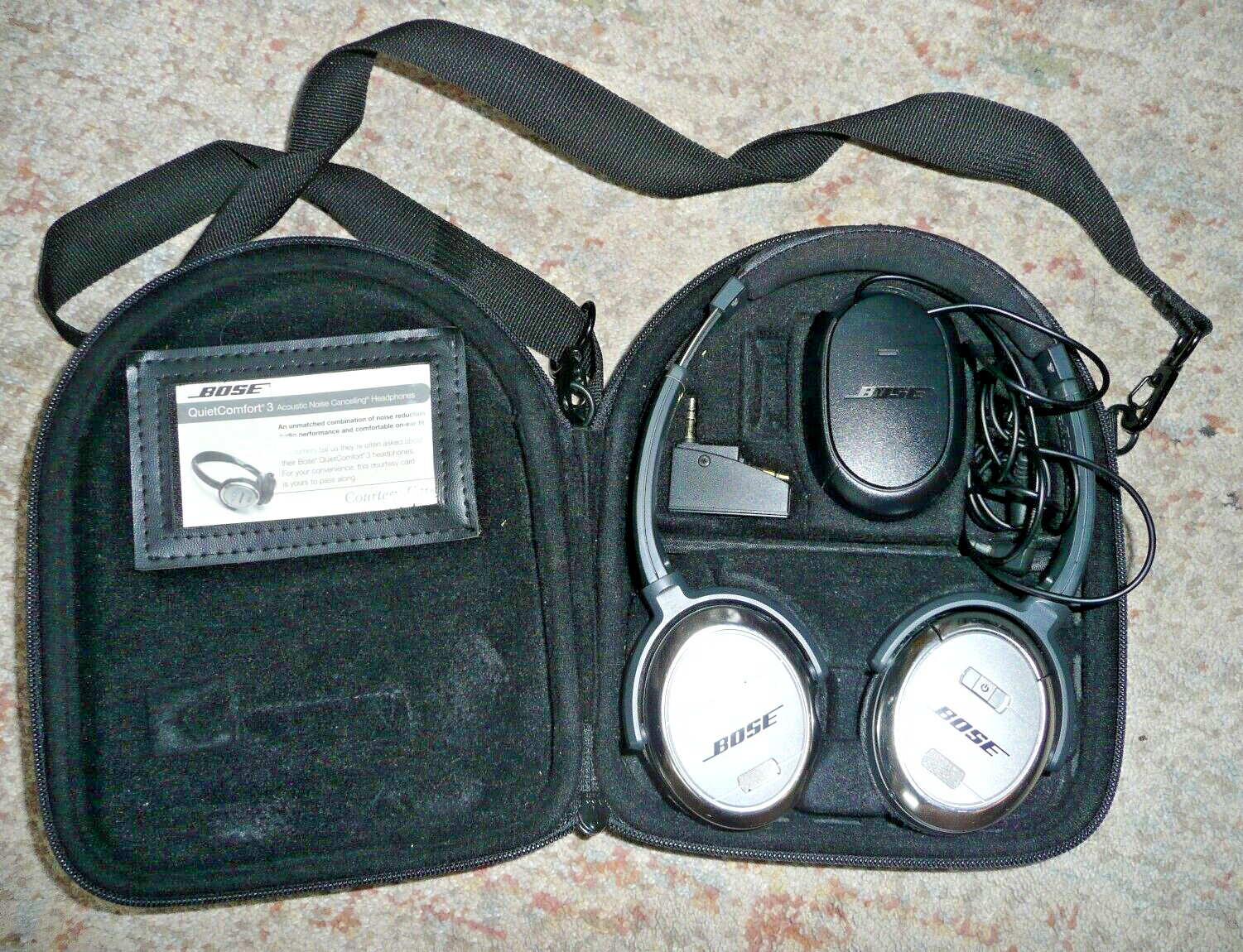 QuietComfort® 3 headphones Amazon.com: Bose QuietComfort 3 Acoustic Noise Cancelling