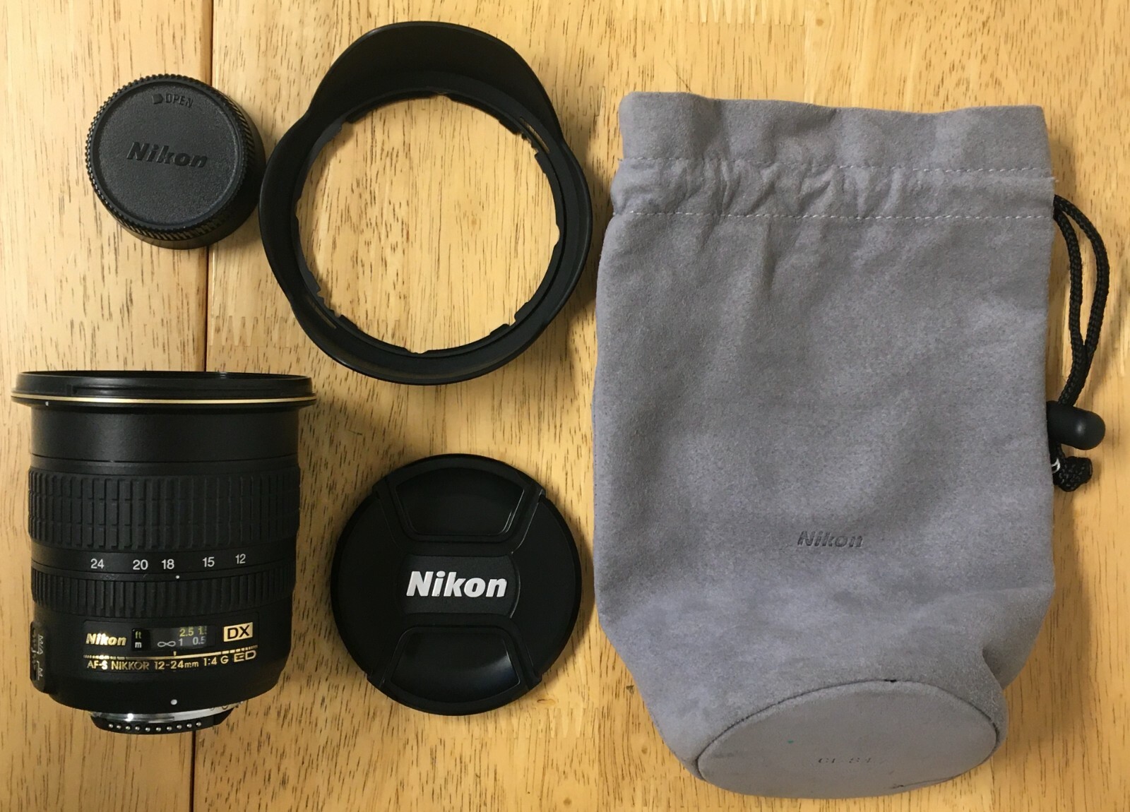 Nikon DX AF-S NIKKOR 12-24ｍｍ 1:4 G ED Nikon AF-S DX NIKKOR 12-24mm f/4G IF-ED Zoom Lens with Auto