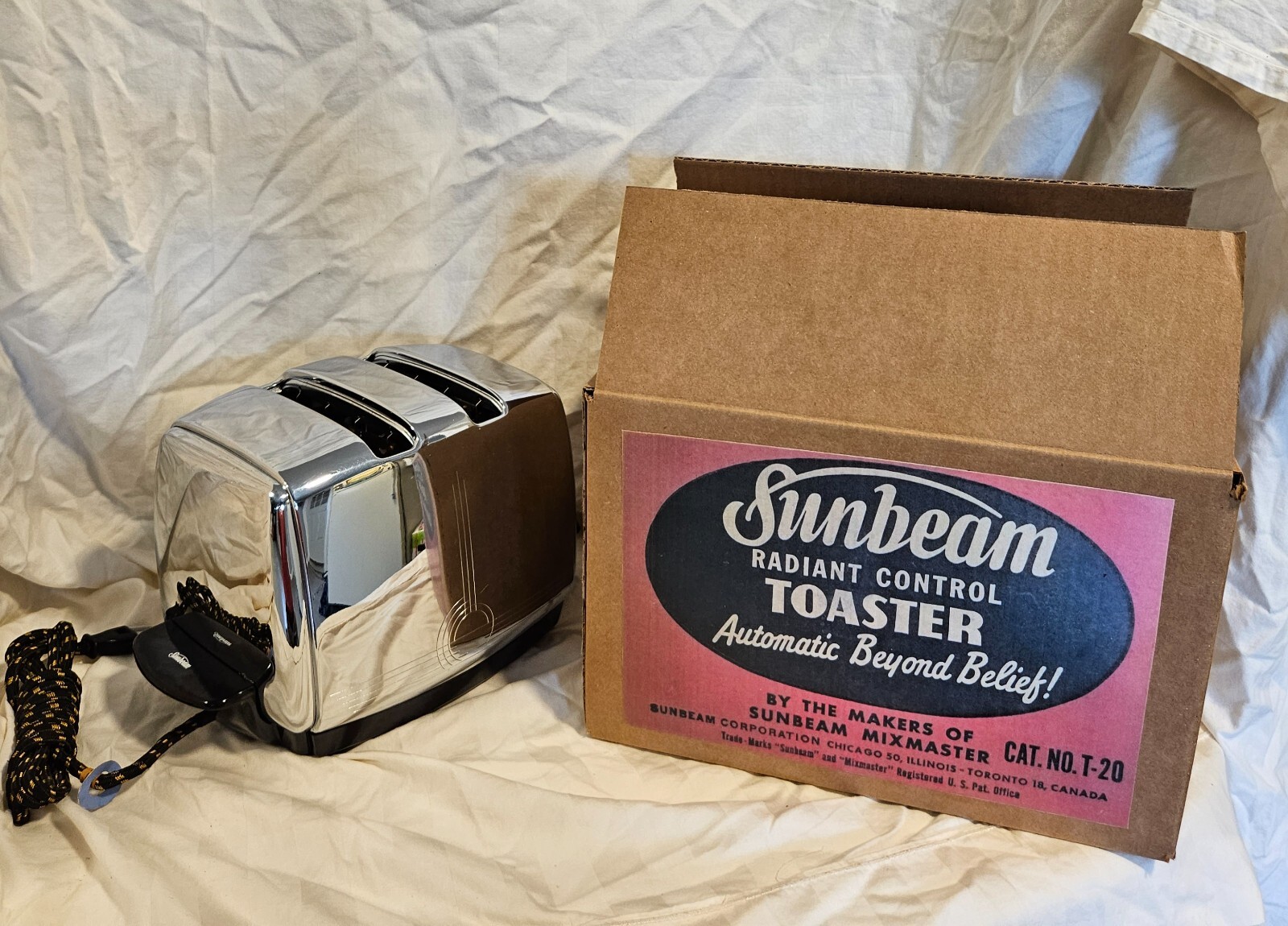 Sunbeam T20B May 17, 1956 Mid century Radiant control toaster