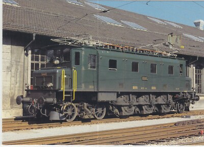SWITZERLAND      ( SBB )   Electric Express loco # 10685 in 1980 at Luzern  