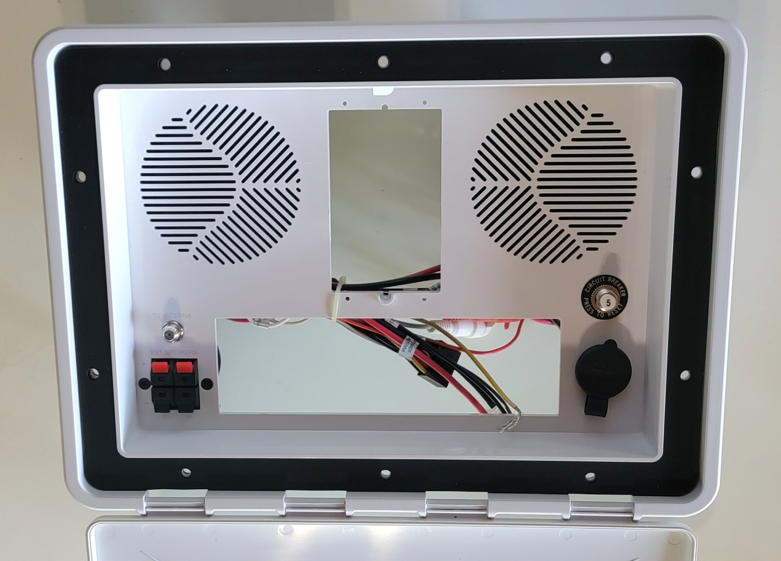 Magnadyne ENT-3200 Locking Exterior Entertainment Center Enclosure + Speakers RV